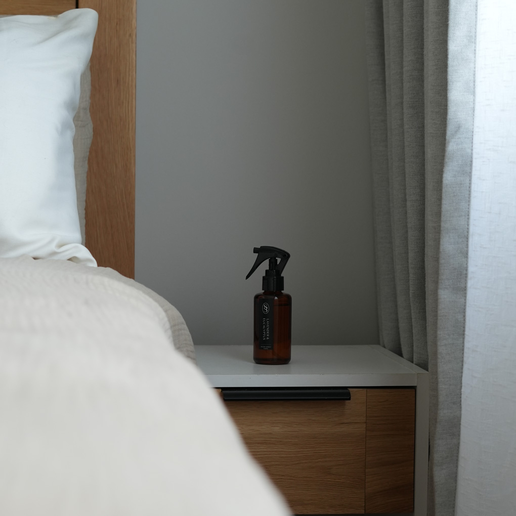 Lavender & Eucalyptus Natural Room Spray 300ml Refill - Relaxing - Image 2